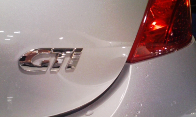 この週末、207GTi をお試しください。