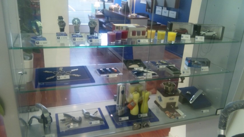 プジョーブティック。