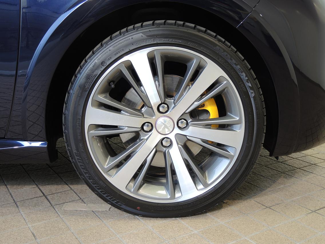 認定中古車２０８XY入荷