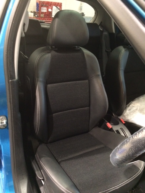 認定中古車２０７SPORTIUM入荷