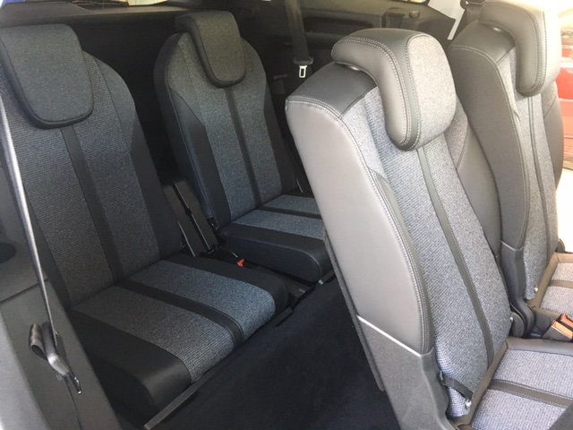 遂にNEW5008SUV DEBUT!