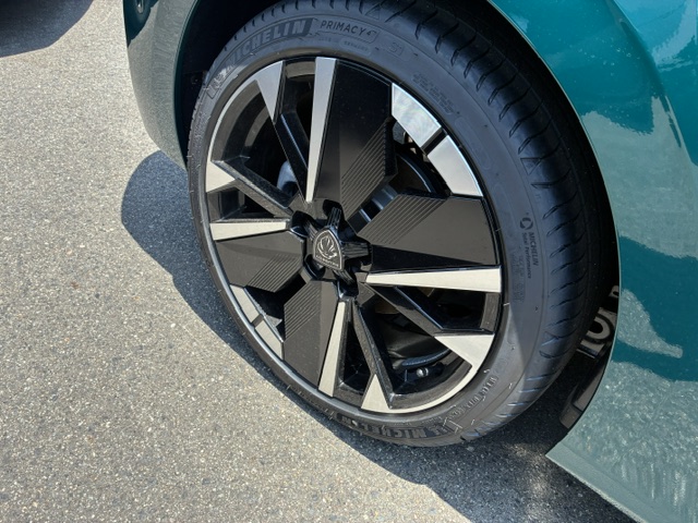 NEW308HYBRIDデビュー！試乗車ございます。